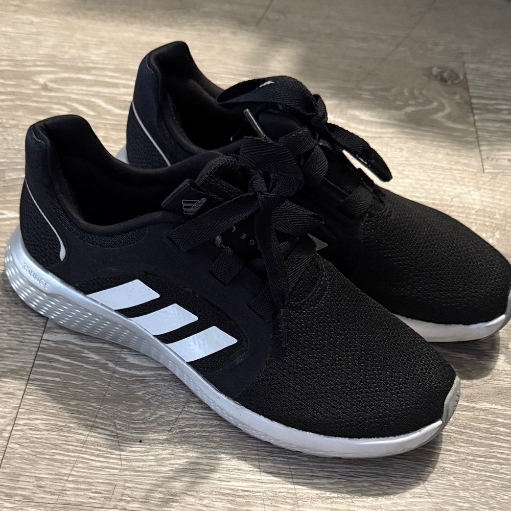 Adidas Bounce Women’s Sneakers size 7.5